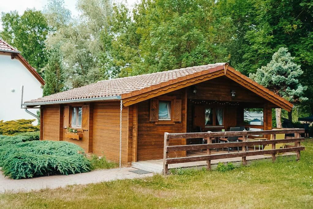 Holzhaus Direkt Am See Priepert Екстериор снимка